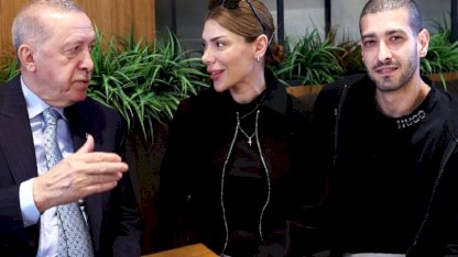 Cumhurbaşkanı Erdoğan, Beyoğlu'nda bir kafede vatandaşlarla bir araya geldi