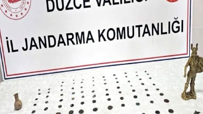 Düzce'de tarihi eser kaçakçılığına 2 gözaltı... 136 parça eser ele geçirildi