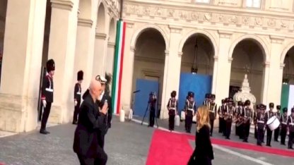 Edi Rama, Meloni'nin karşısında diz çöktü