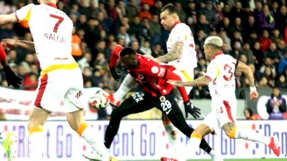 Galatasaray, Gençlerbirliği'ni 2-0 Önde Geçti