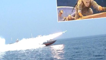 İran, Hürmüz Boğazı'nda 2 Gemiyi Ele Geçirdi