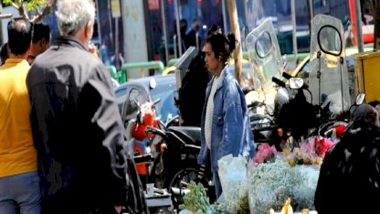 İran'ın başkenti Tahran'da vatandaşlar günlük hayatlarına devam ediyor