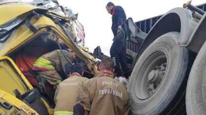 İskenderun'da Tır Kazası: 3 Yaralı