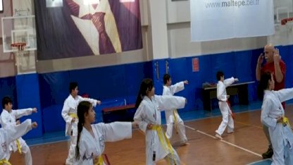 İstanbul'da Maltepe’nin karatecileri mezun oldu