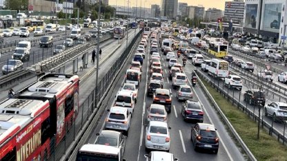 İstanbul'da trafik yoğunluğu akşam saatlerinde yüzde 87'ye kadar çıktı