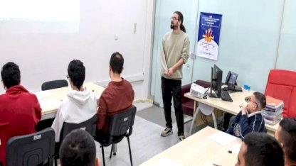 İzmir’de engelli gençler iş dünyasına adım atıyor