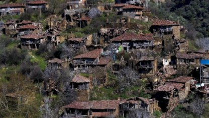 İzmir'de göçle boşalan hayalet köy, yeniden canlanacak