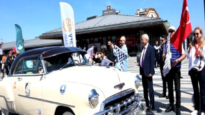 Klasik Otomobil Turu Bursa’yı renklendirdi... 'Klasik'ler geleceğe umut oldu