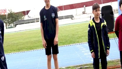 Kocaeli Çayırova’ya atletizmde 2 madalya geldi