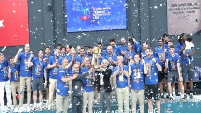 Kocaeli'de Çayırova Belediyesi, şampiyonluk kupasına kavuştu