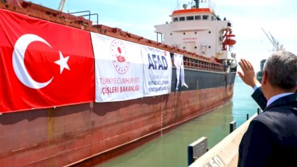 Lübnan’a 730 ton insani yardım Mersin’den dualarla uğurlandı