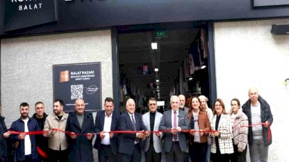Nilüfer'in 8'inci giyim pazarı Balat'ta açıldı