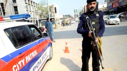 Pakistan’da polis karakoluna bombalı araç saldırısı: 5 ölü