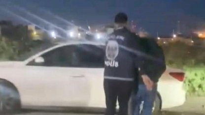 Sanal Medya Polisi Yeleğiyle Yakalandı