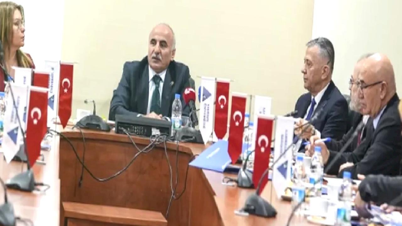 TBMM heyetinden üniversite ve Maarif Vakfı ziyareti