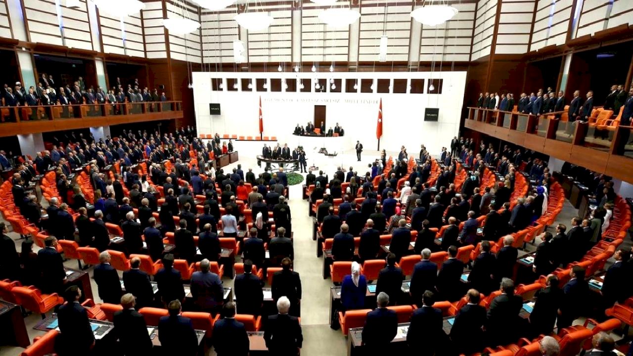 TBMM'den Sosyal Medya ve Doğum İzni Düzenlemeleri