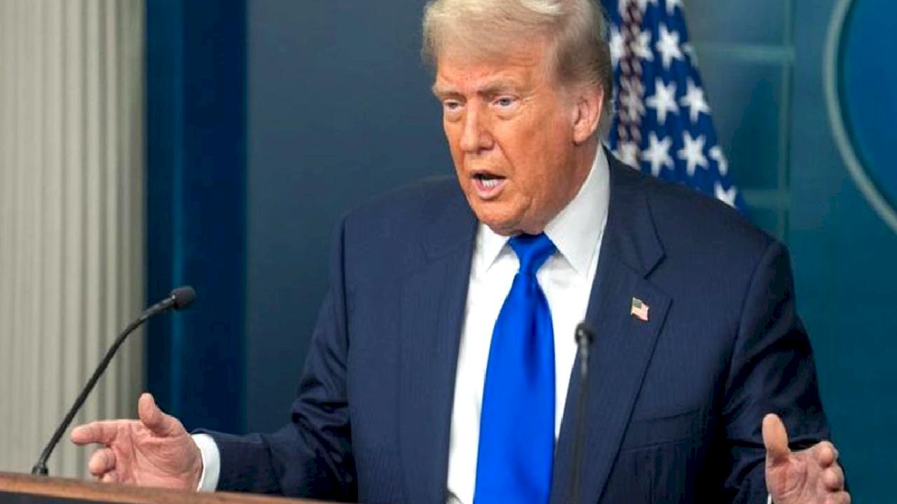 Trump'tan İran'a Hürmüz Boğazı Uyarısı