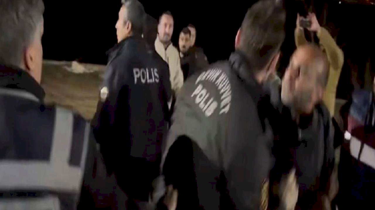 Tunceli Adliyesi önünde Gülistan Doku’nun ailesi ile şüpheli yakınları arasında arbede