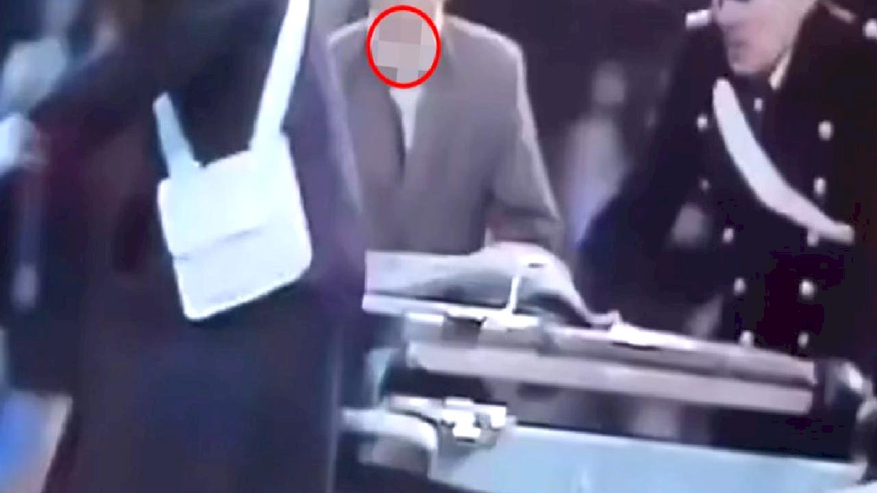 Yıllar sonra ortaya çıkan görüntü! Şimdi olsa yer yerinden oynar