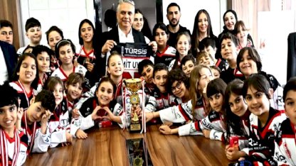 Antalya Muratpaşalı sporculardan Başkan Uysal’a ziyaret