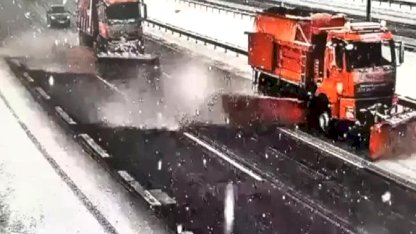 Karayolları ekipleri 24 saat sahada