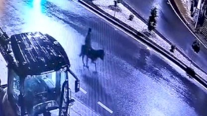 Kayseri’de kuyumcuyu soyup eşekle kaçan sanığın hapis cezası belli oldu