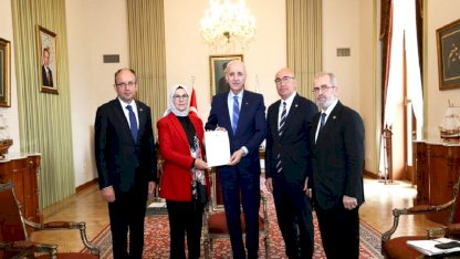 Kurtulmuş'tan Çocuk Hakları Komisyonuna Ziyaret